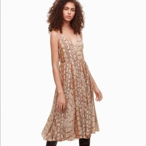 Aritzia Wilfred Beaune Snake Print Dress Small